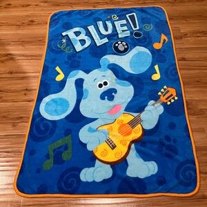 Blue's Clues- Blue Playing Guitar Throw Blanket